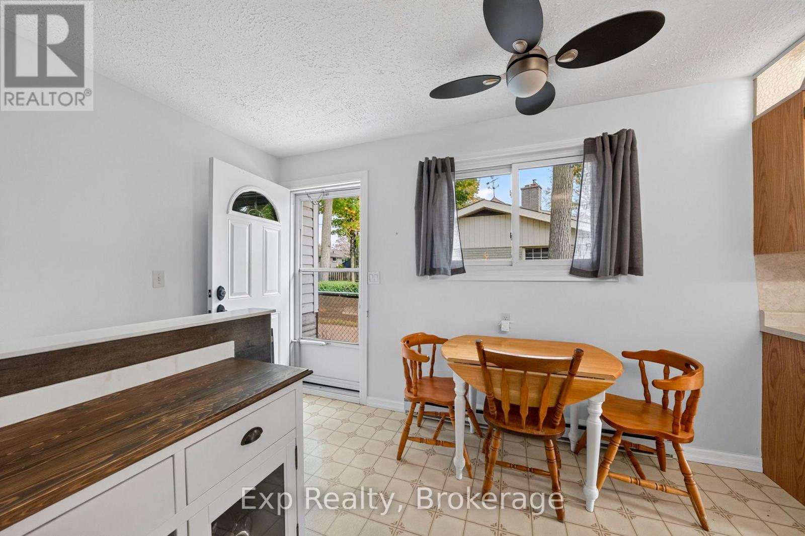 20 WESTMOUNT COURT - 10