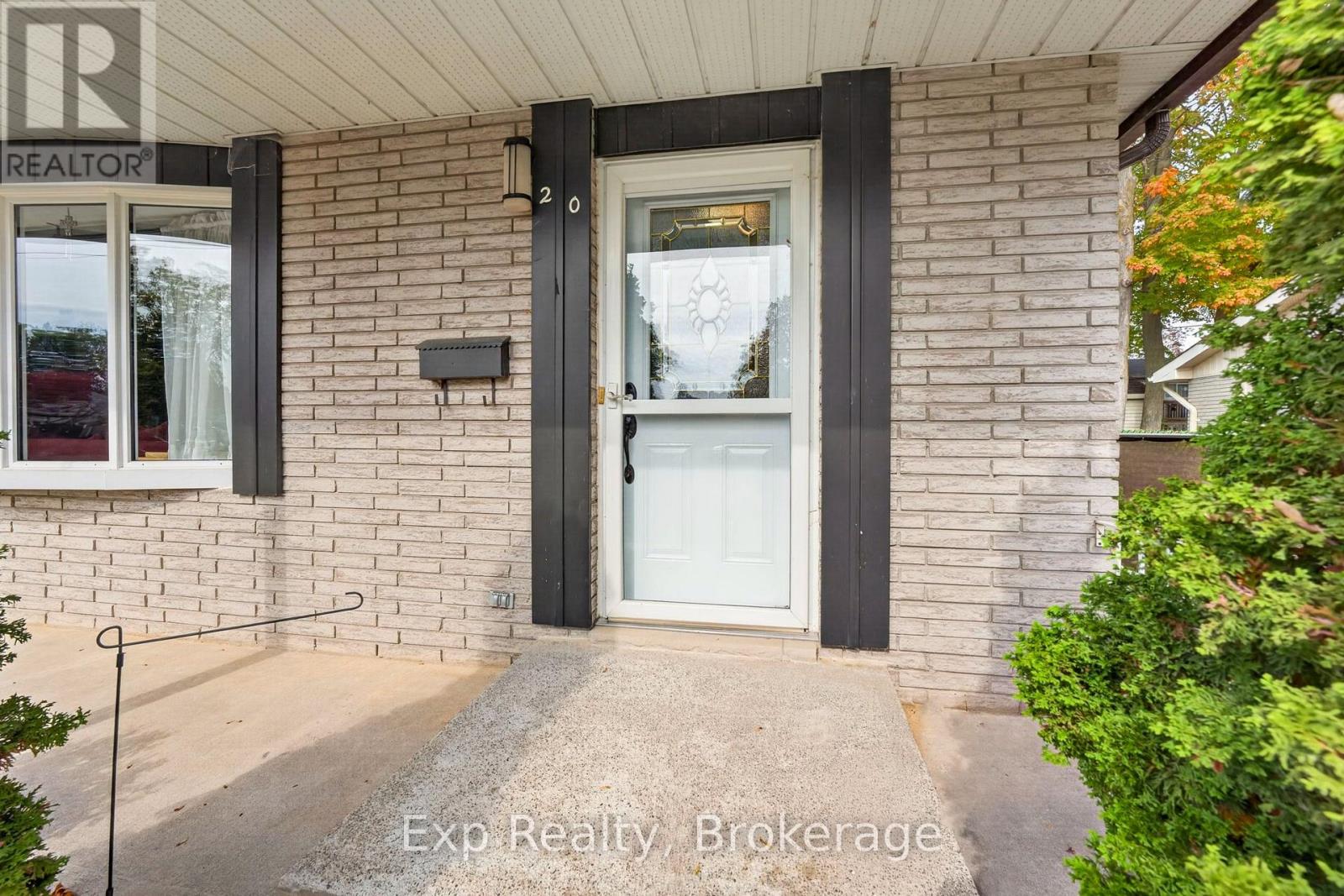 20 Westmount Court, Quinte West, ON photo 6