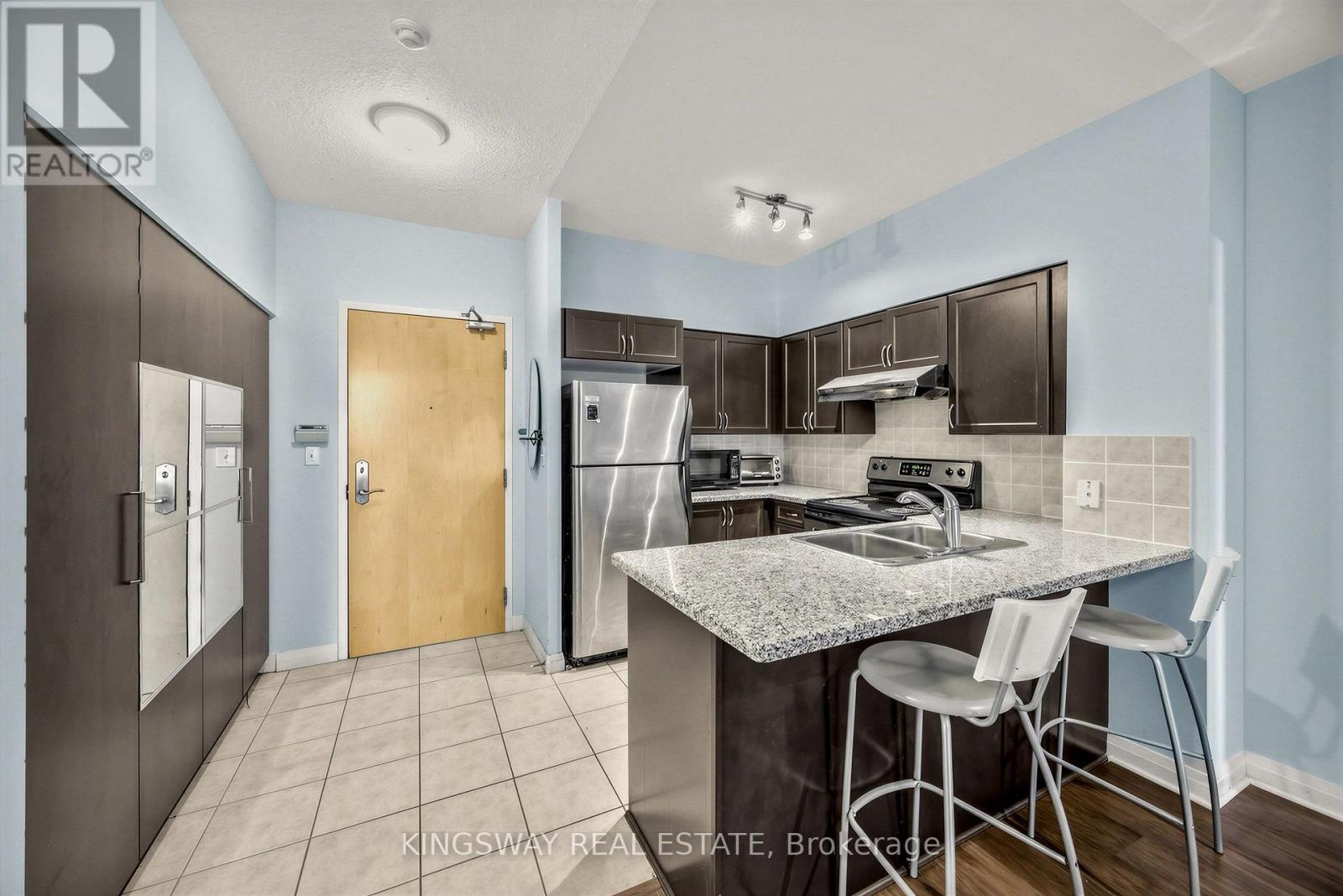 #117 7373 KENNEDY ROAD - 9