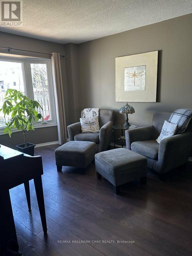 61 CARRUTHERS CRESCENT - 17