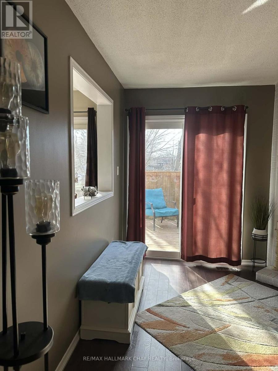 61 CARRUTHERS CRESCENT - 20