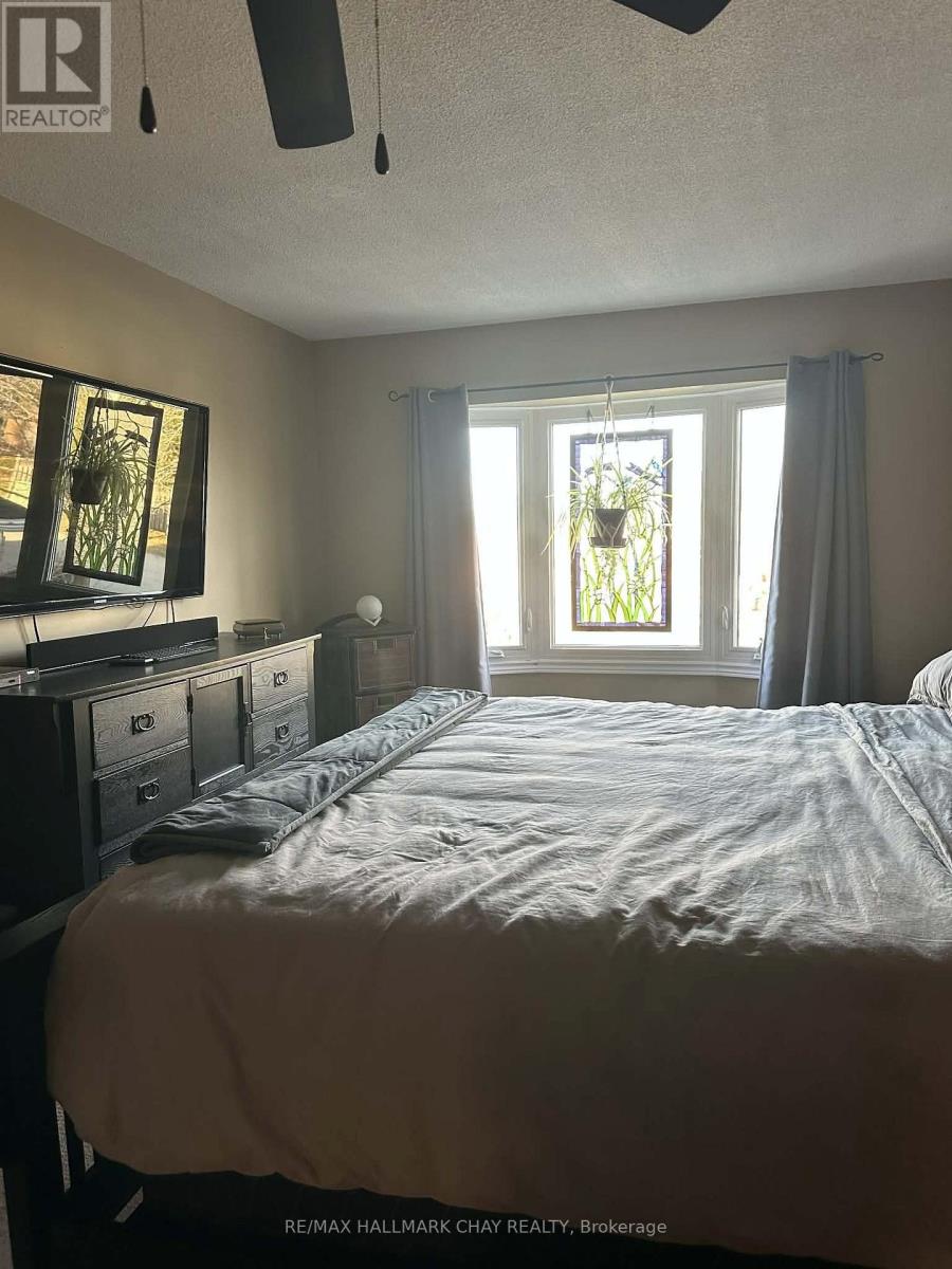 61 Carruthers Crescent, Barrie, ON photo 27