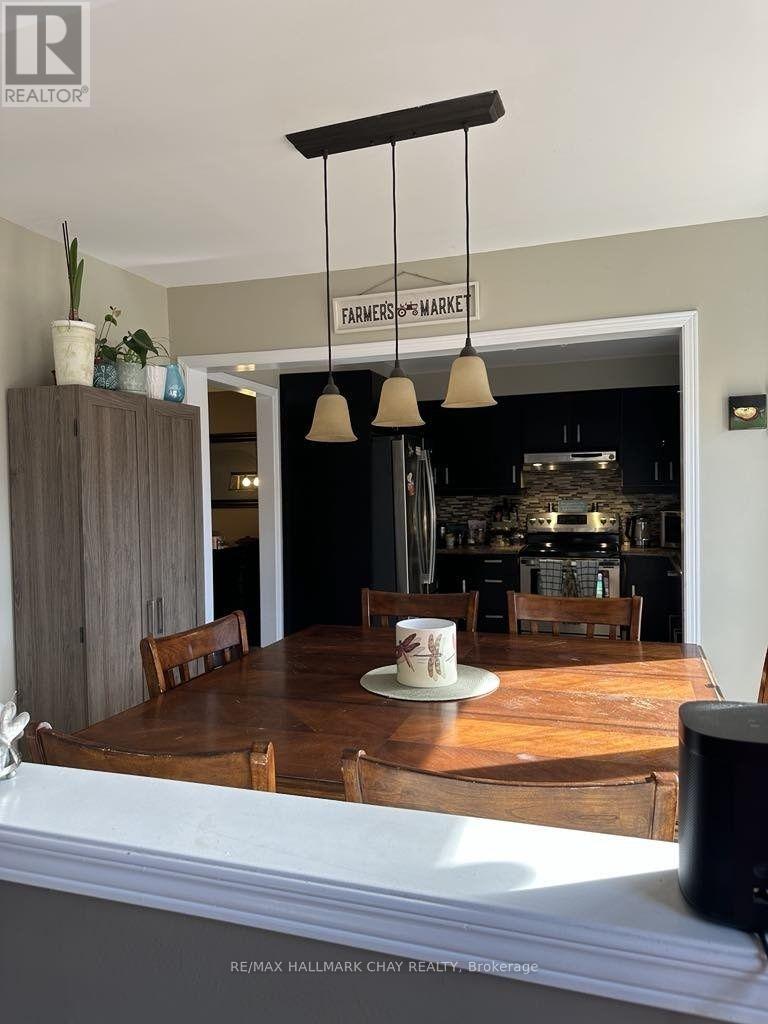 61 CARRUTHERS CRESCENT - 9