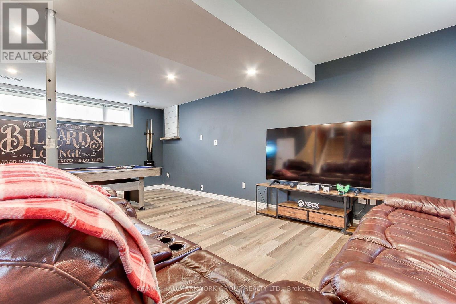 137 CHURCHILL ROAD S - Image 39
