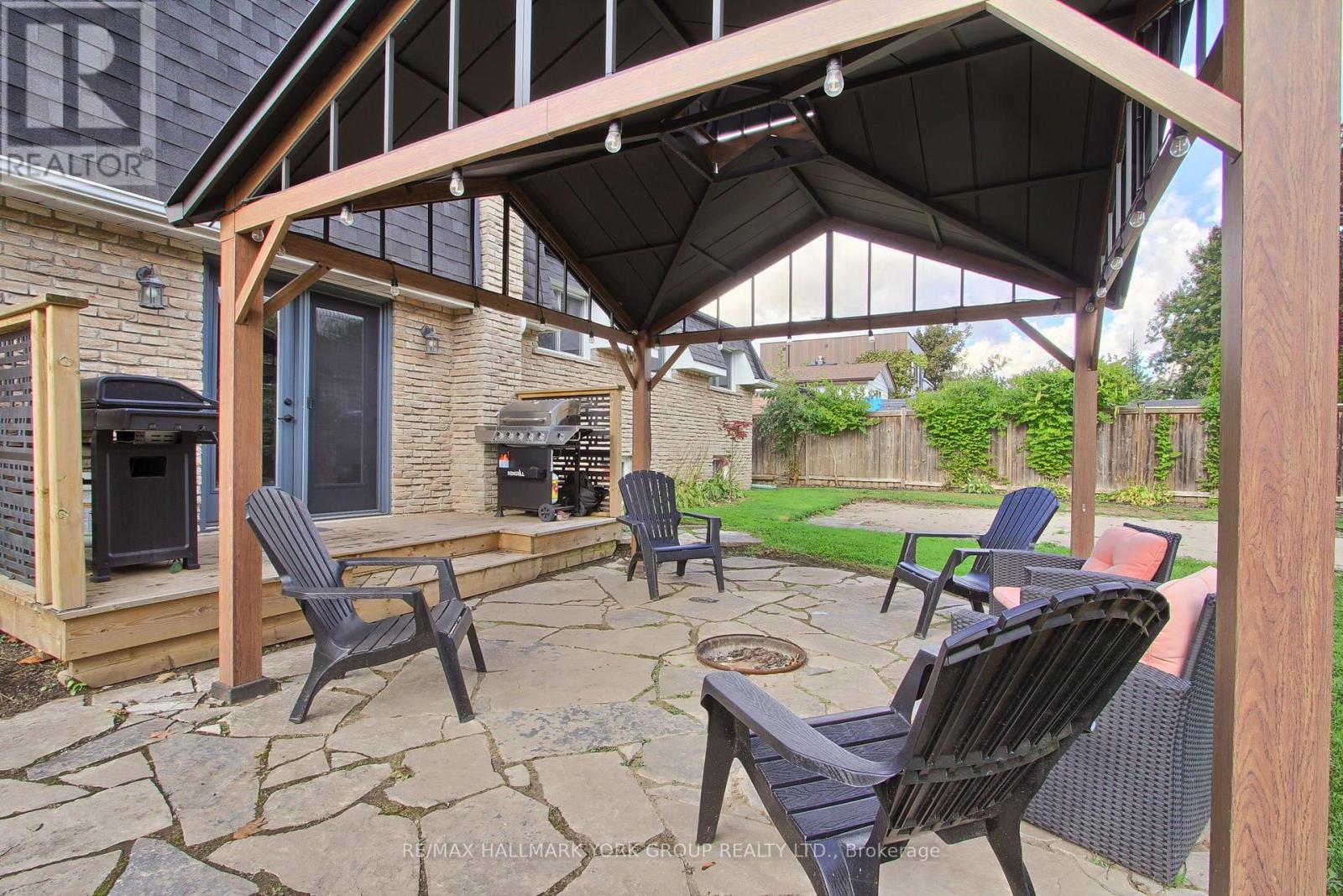 137 CHURCHILL ROAD S - Image 44