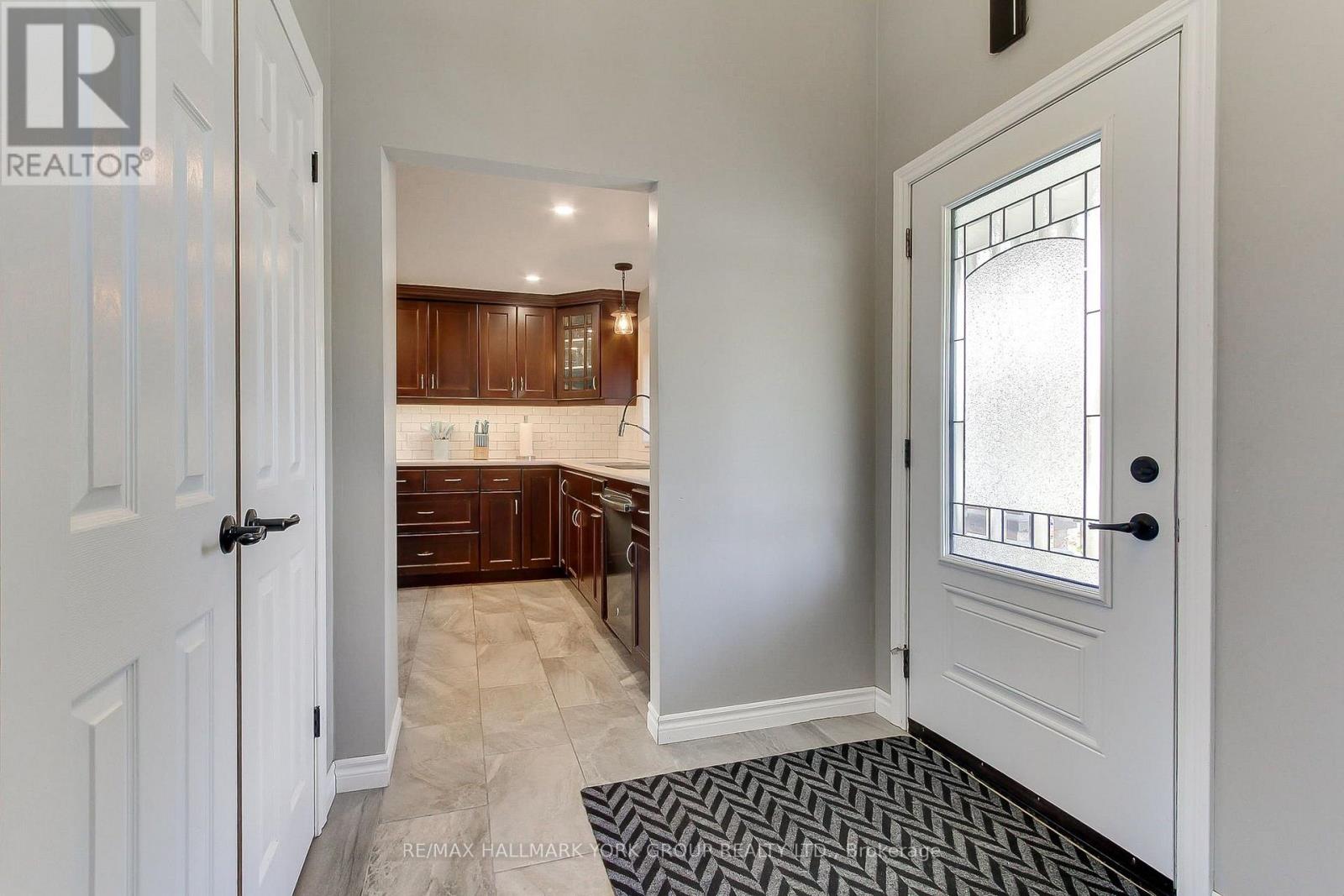137 CHURCHILL ROAD S - Image 6