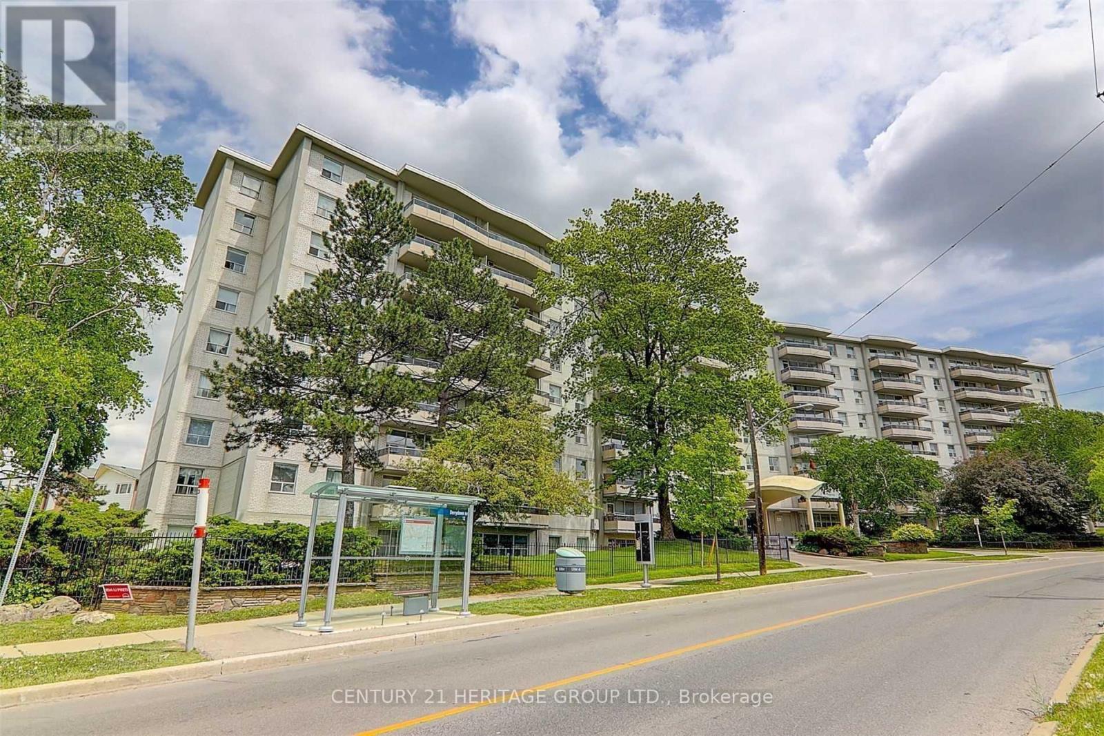 #411 80 GRANDRAVINE DRIVE - 3