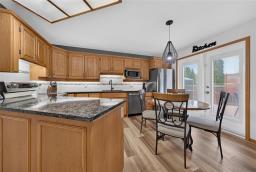 89 Goldthorpe Crescent, Winnipeg, MB R2N3E5 Photo 11