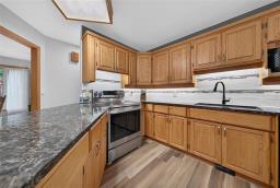 89 Goldthorpe Crescent, Winnipeg, MB R2N3E5 Photo 13