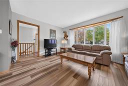 89 Goldthorpe Crescent, Winnipeg, MB R2N3E5 Photo 15