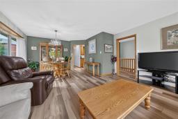 89 Goldthorpe Crescent, Winnipeg, MB R2N3E5 Photo 17