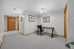 89 Goldthorpe Crescent, Winnipeg, MB R2N3E5 Photo 28