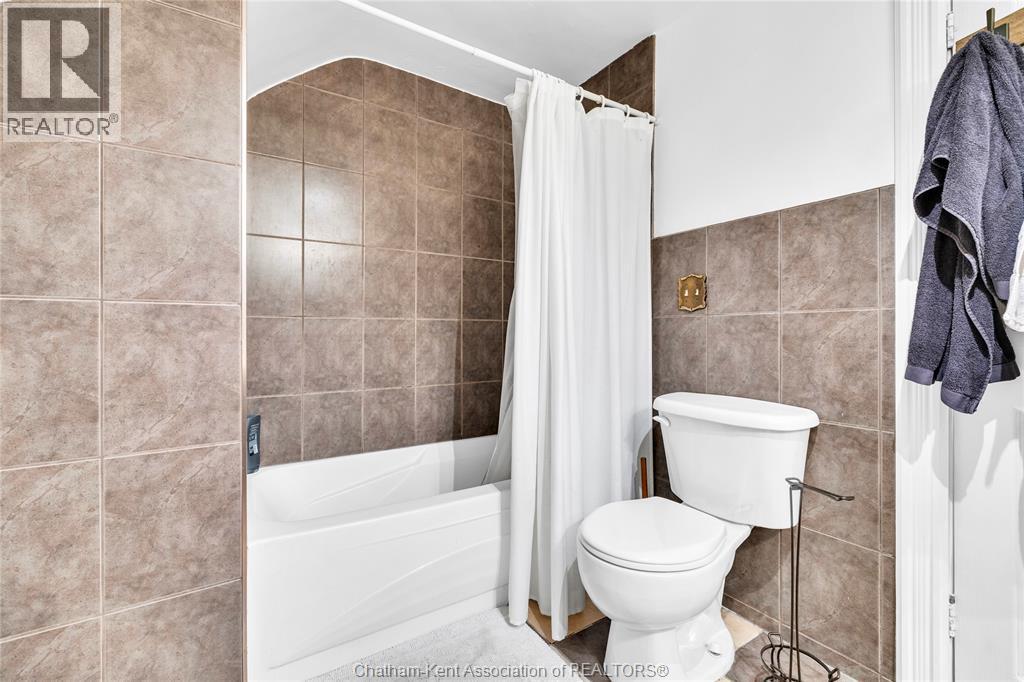 4979 Lambton LINE - 26