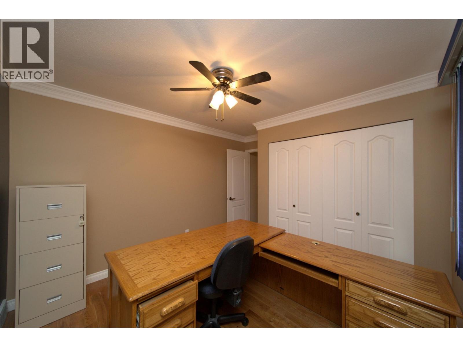 599 PEARKES DRIVE - 20