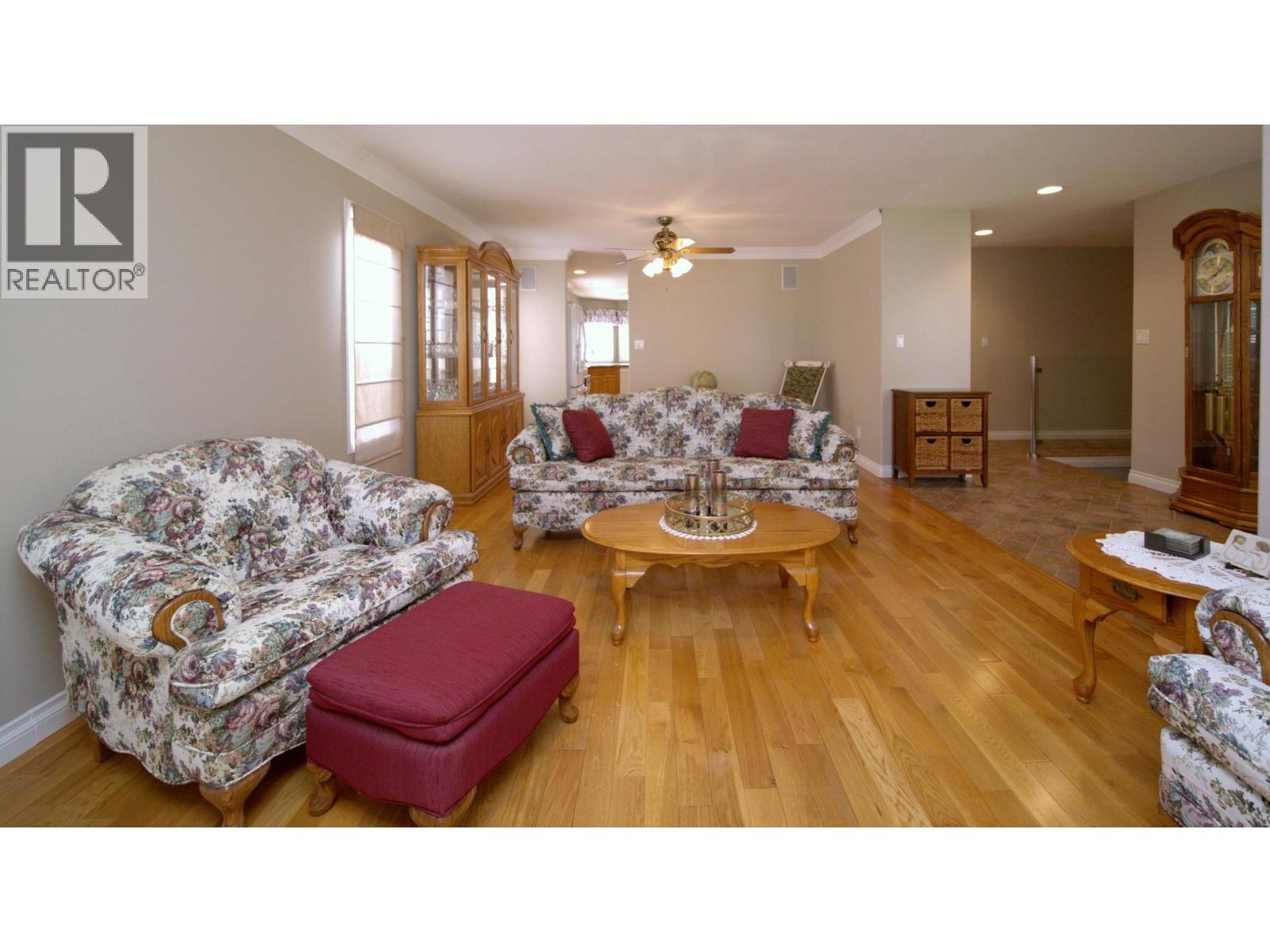 599 PEARKES DRIVE - Image 8