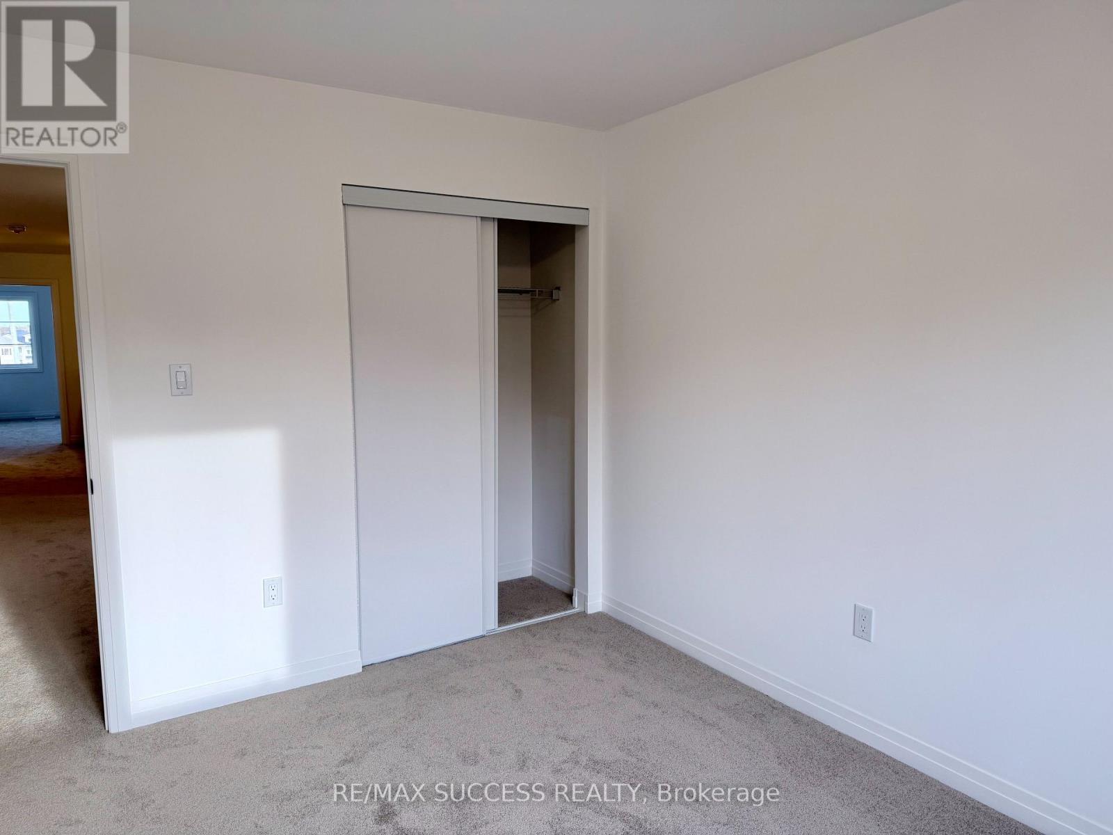 93 Flan Boulevard — photo 13