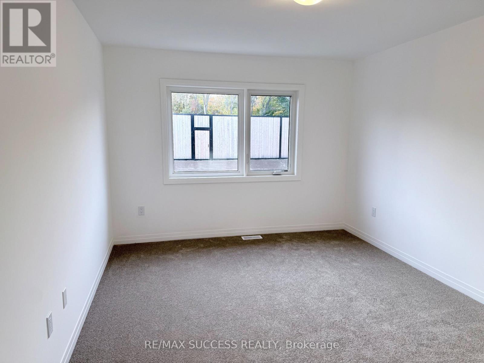 93 Flan Boulevard — photo 16