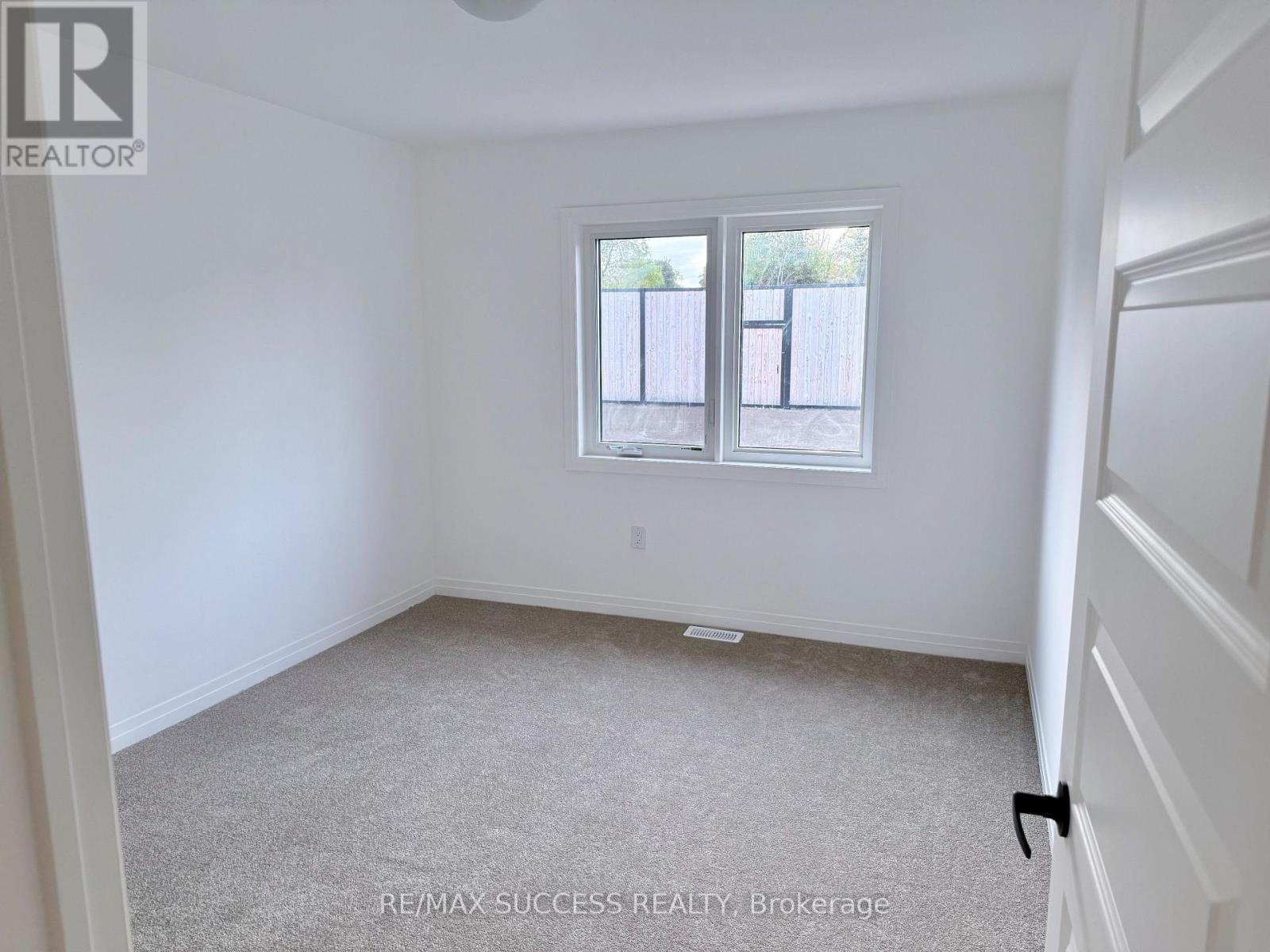 93 Flan Boulevard — photo 19