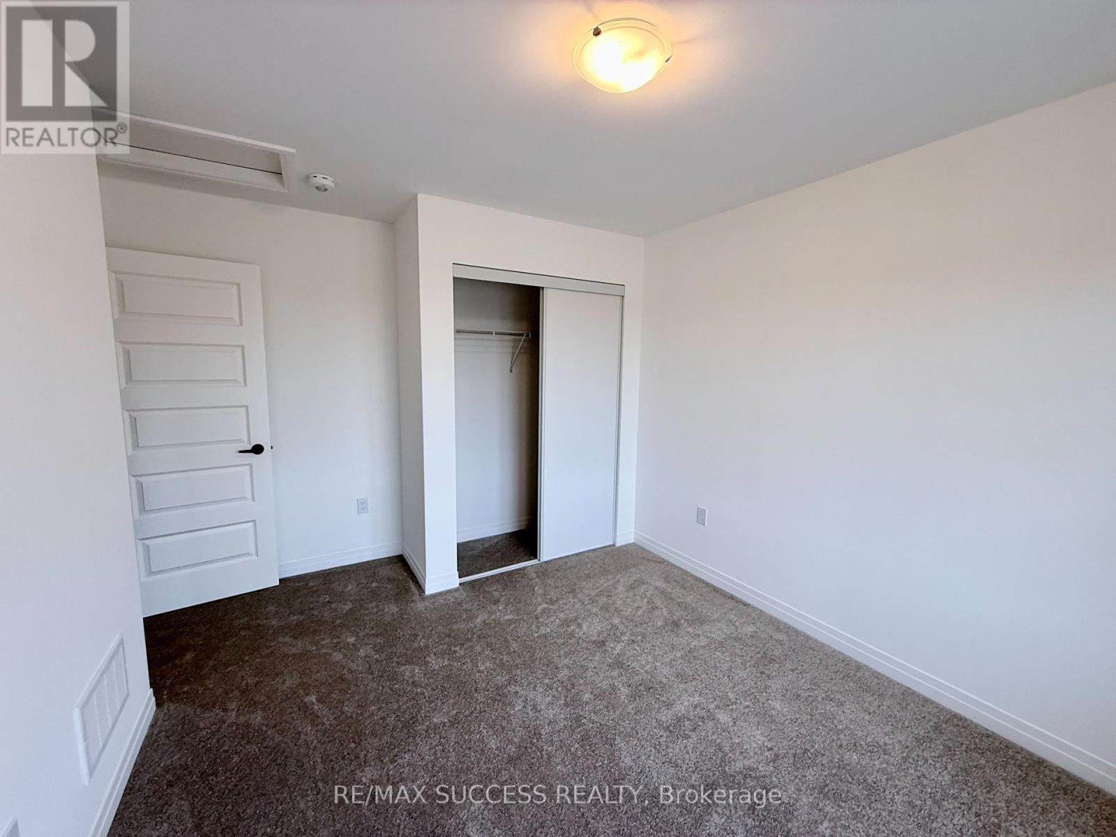 93 FLAN BOULEVARD, Barrie — photo 8