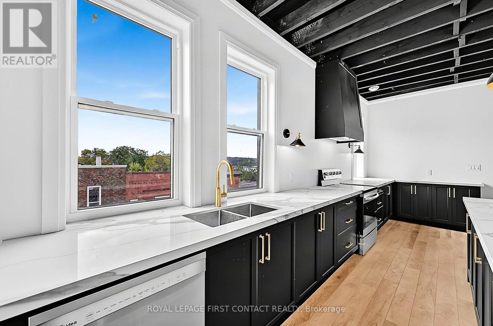 PENTHOUSE - 87 MAIN STREET, Penetanguishene — photo 8