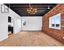 Penthouse - 87 Main Street, Penetanguishene, ON L9M1S8 Photo 18