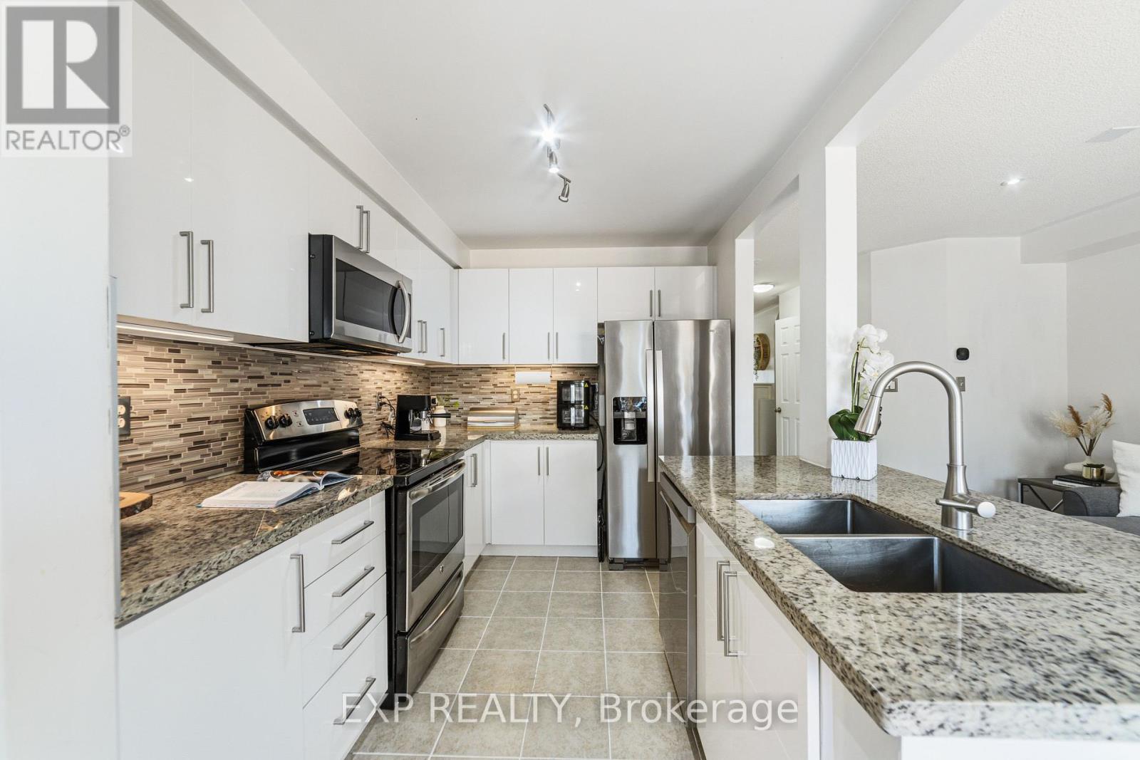 4368 Fairview Street, Burlington, ON photo 8