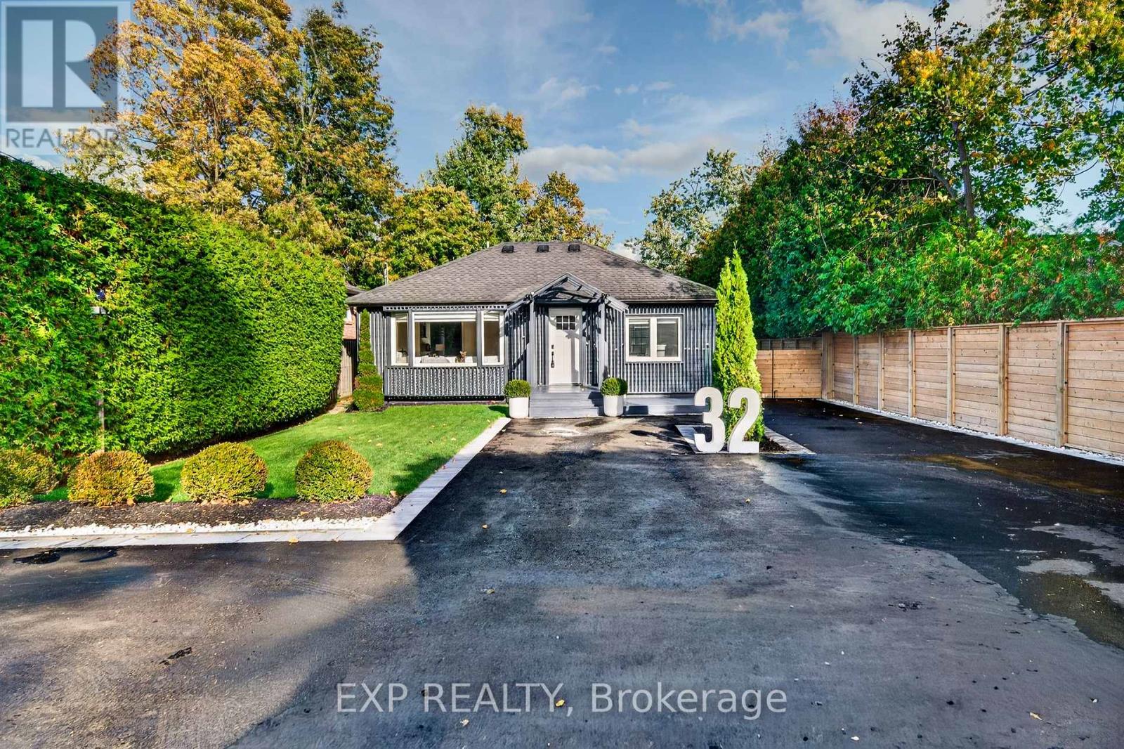 32 Farley Circle — photo 4