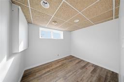 87 Petriw Bay, Winnipeg, MB R2R1K2 Photo 18