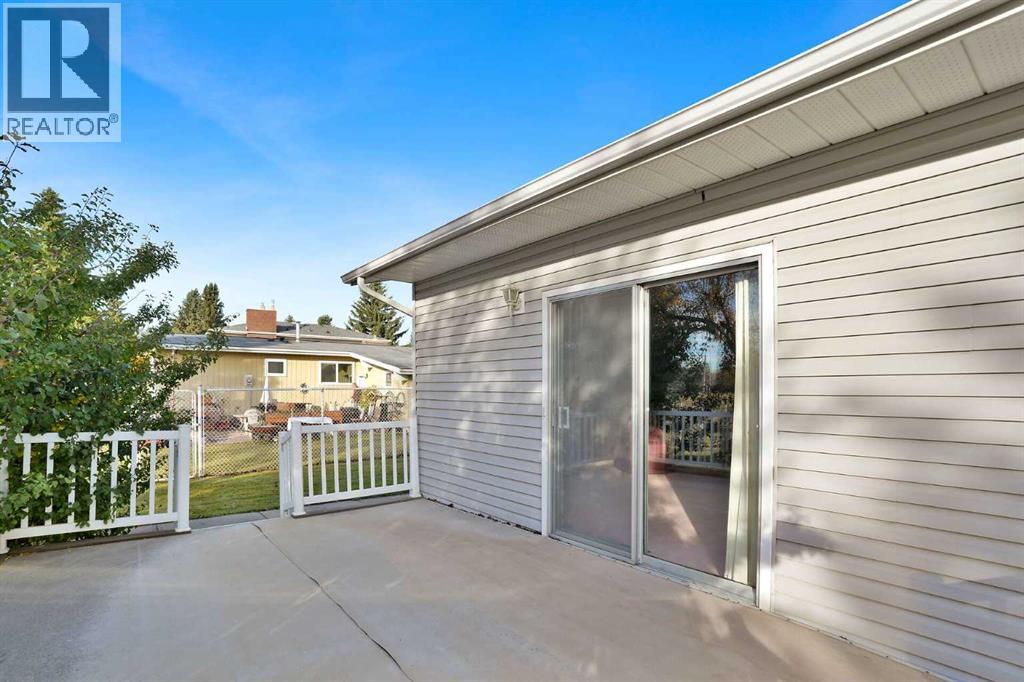 161 Braniff Crescent SW - 9