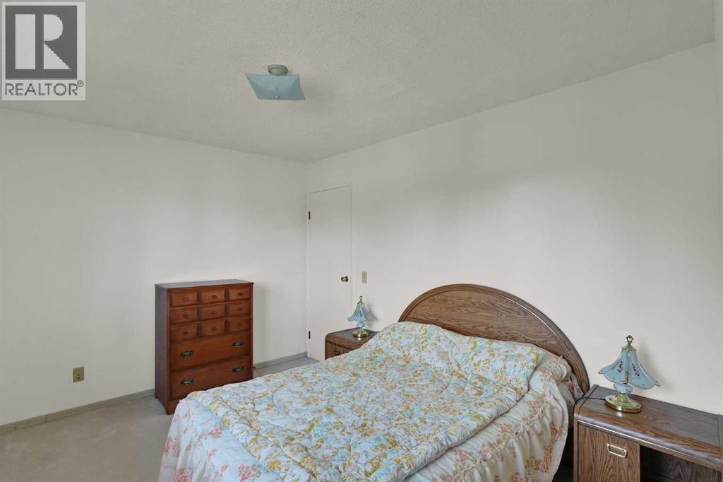 161 Braniff Crescent SW - 29