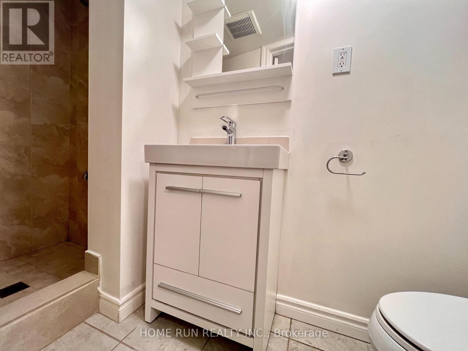 #54 3240 SOUTHGATE ROAD W - 23