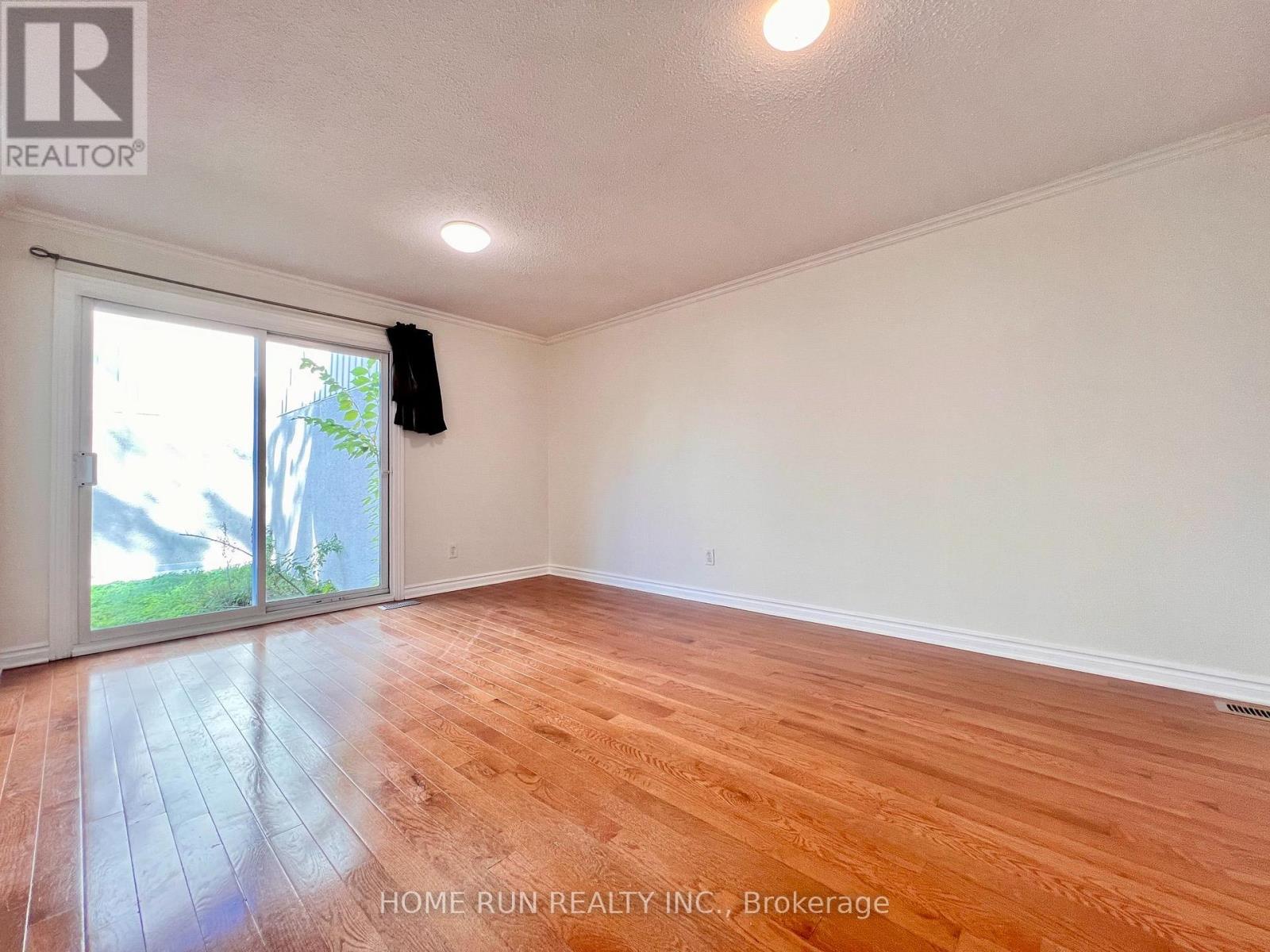 #54 3240 SOUTHGATE ROAD W - 7