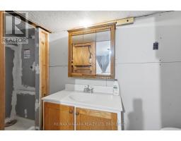 4 Walker Avenue, St  Catharines, ON L2N3L6 Photo 24