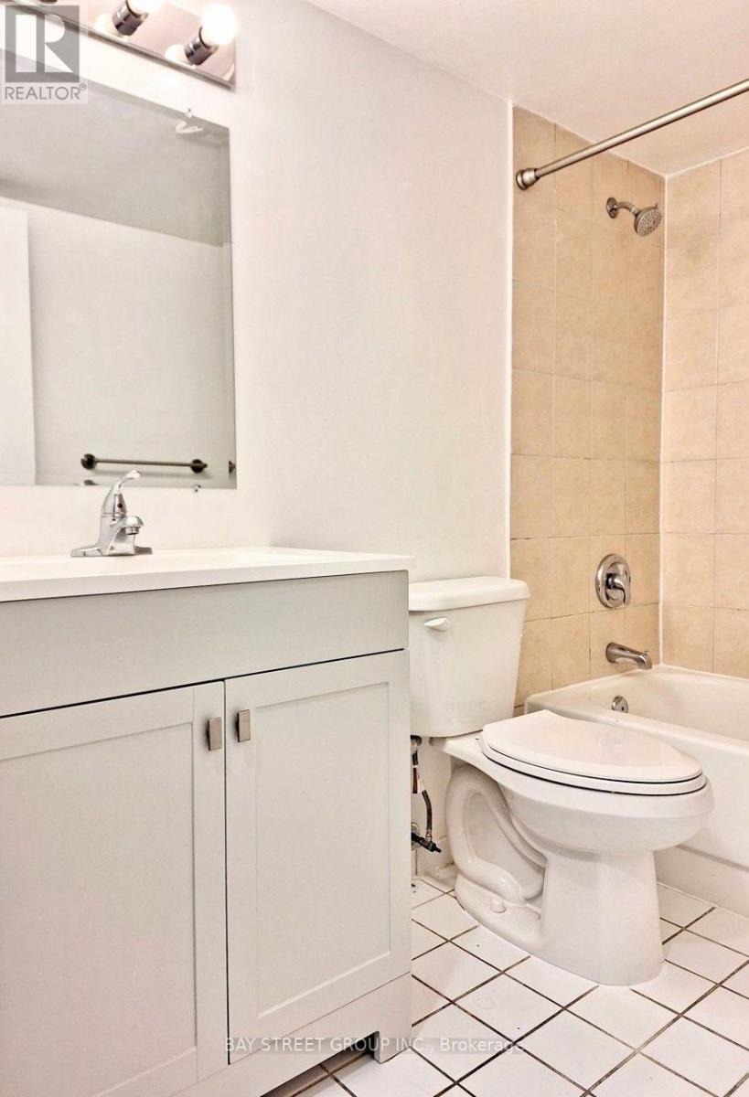 25 Grenville Street — photo 13