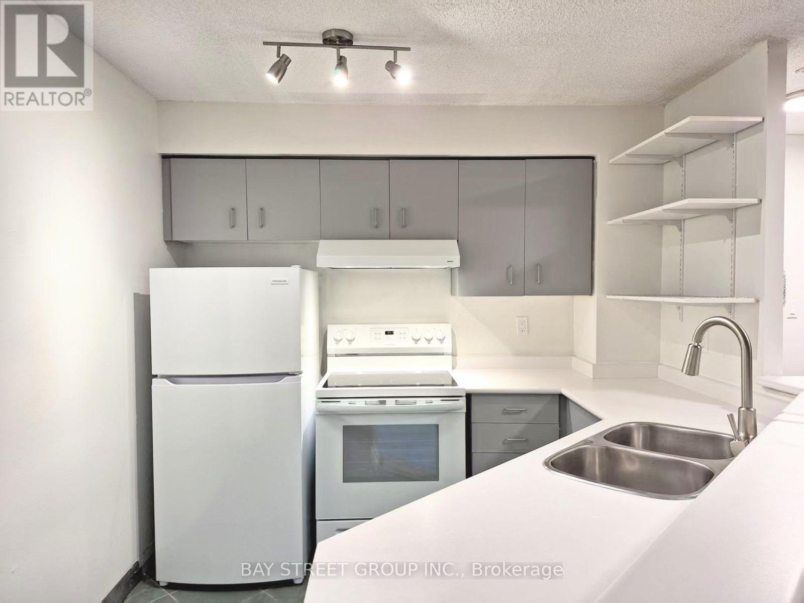 25 GRENVILLE STREET, Toronto (Bay Street Corridor) — photo 7