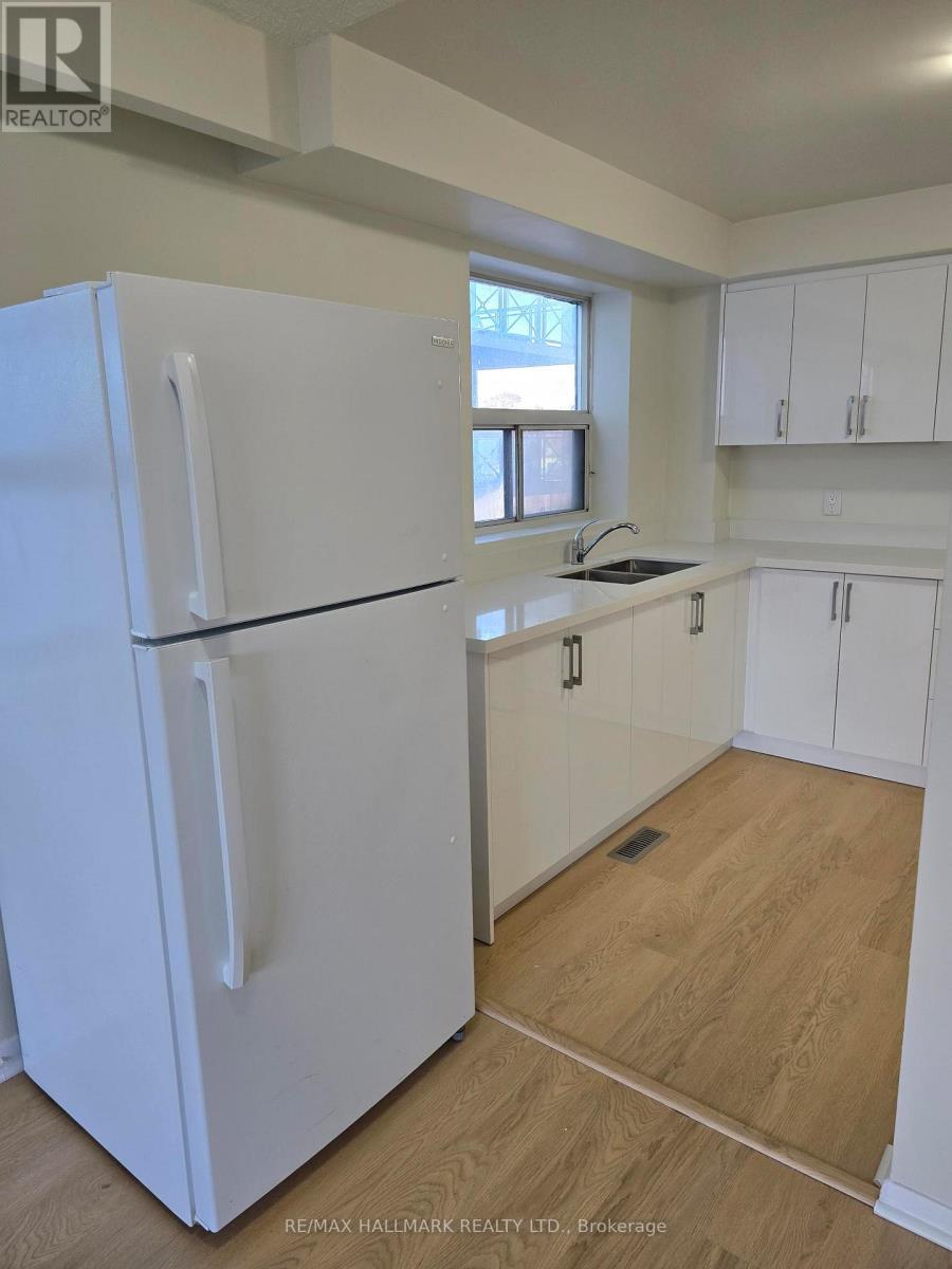 1 - 914 SHEPPARD AVENUE W, Toronto (Bathurst Manor) — photo 9