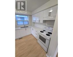 1 - 914 Sheppard Avenue W, Toronto, ON M3H2T6 Photo 6