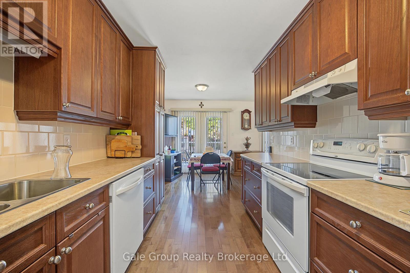 15 - 537 NOVA SCOTIA COURT S, Woodstock (Woodstock - South) — photo 8
