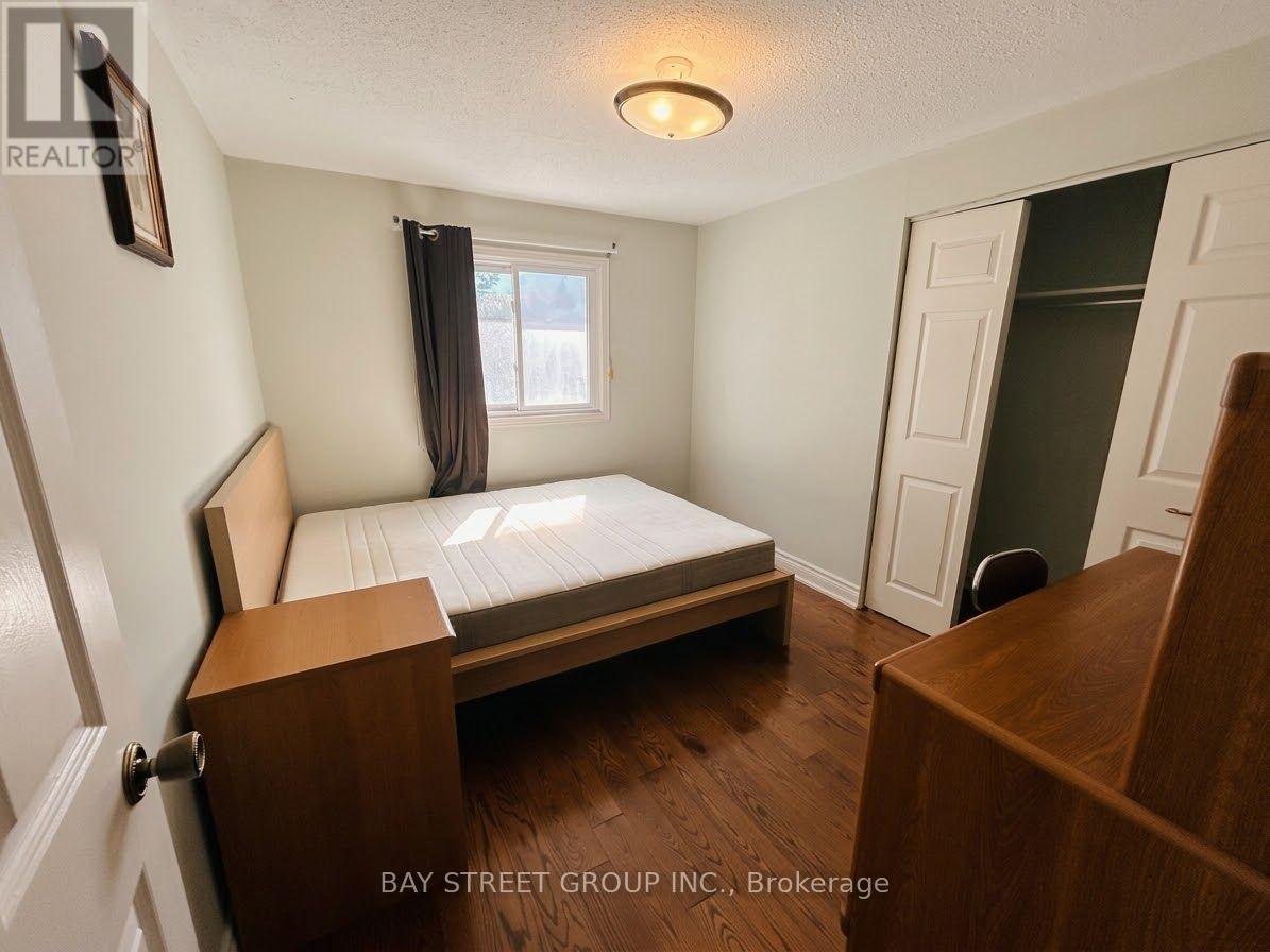 37 GARNISH GREEN GROVE, Markham (Markham Village) — photo 5