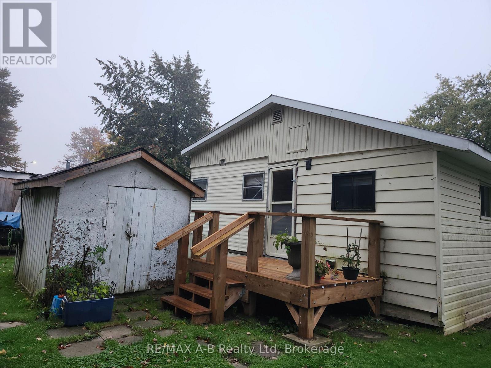 132 ASH STREET, Perth East (Crystal Lake) — photo 2