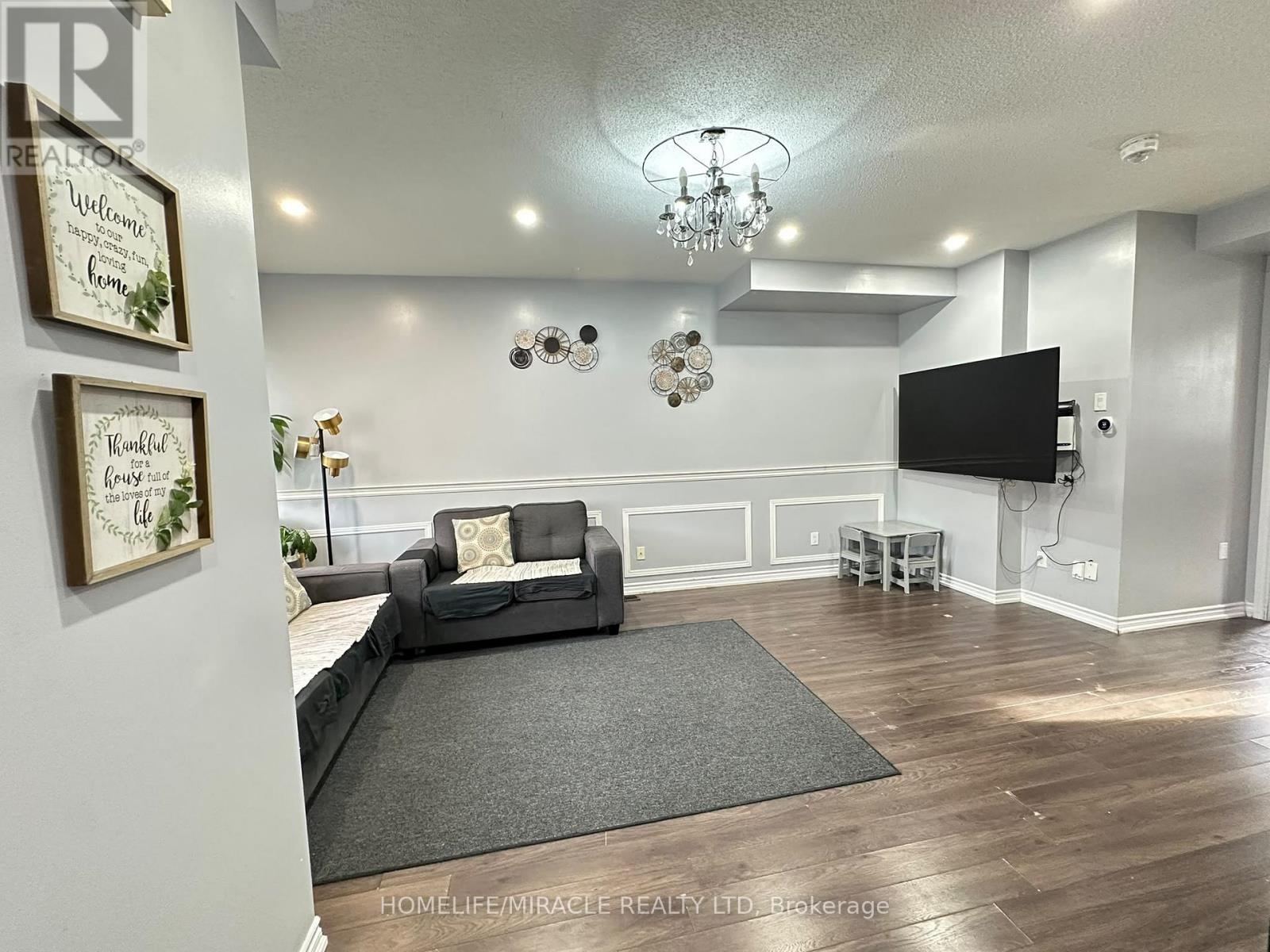 22 HOBART GARDENS, Brampton (Heart Lake East) — photo 7
