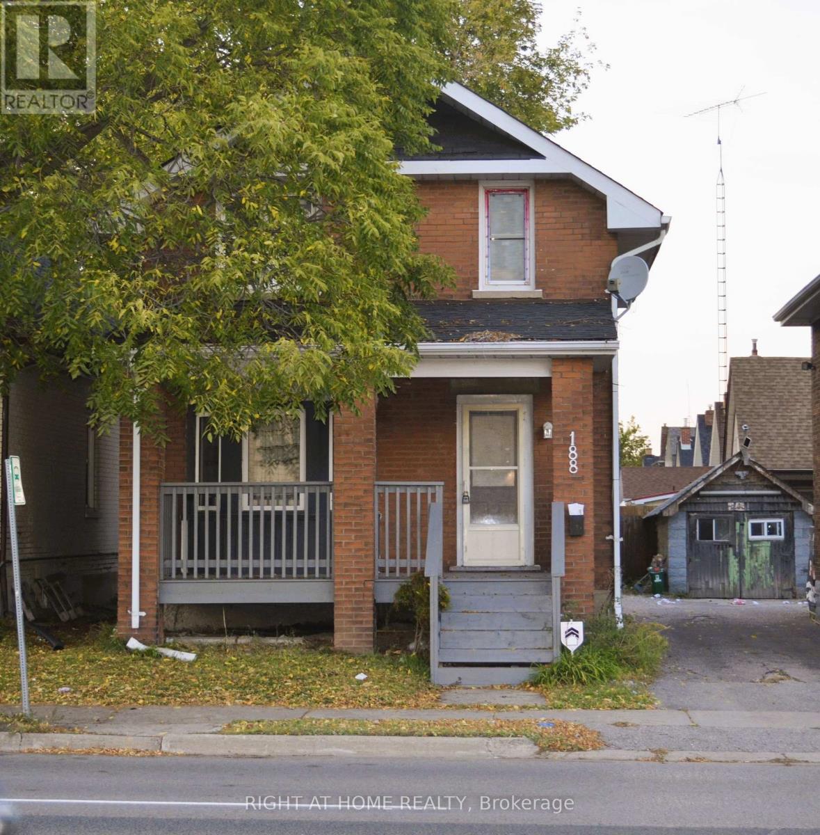 188 Adelaide Avenue East, Oshawa, ON photo 1