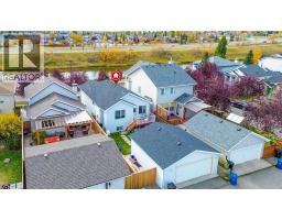 4pc Bathroom - 34 Prestwick Landing Se, Calgary, AB T2Z3S3 Photo 10