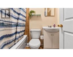 34 Prestwick Landing Se, Calgary, AB T2Z3S3 Photo 42
