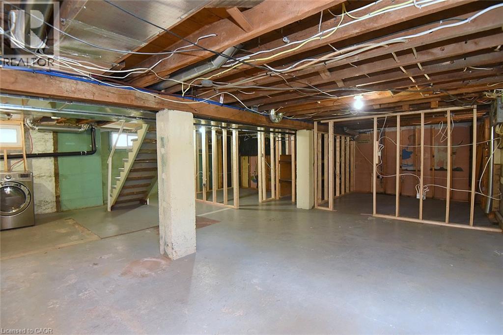 6 Nelles Boulevard — photo 29