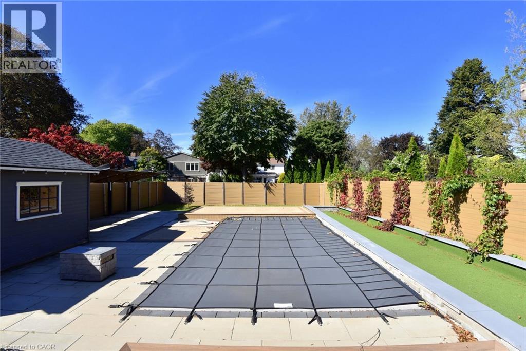 6 Nelles Boulevard — photo 32