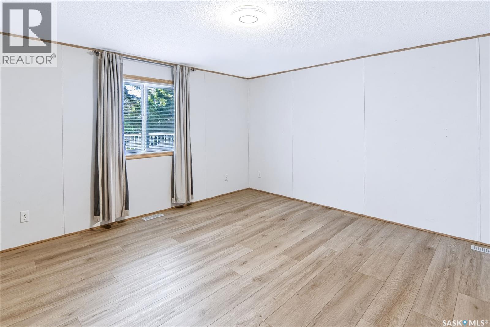 119 Railway AVENUE, Kinistino — photo 20