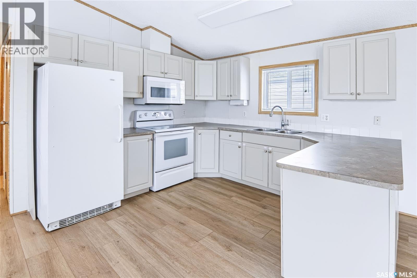 119 Railway AVENUE - 10