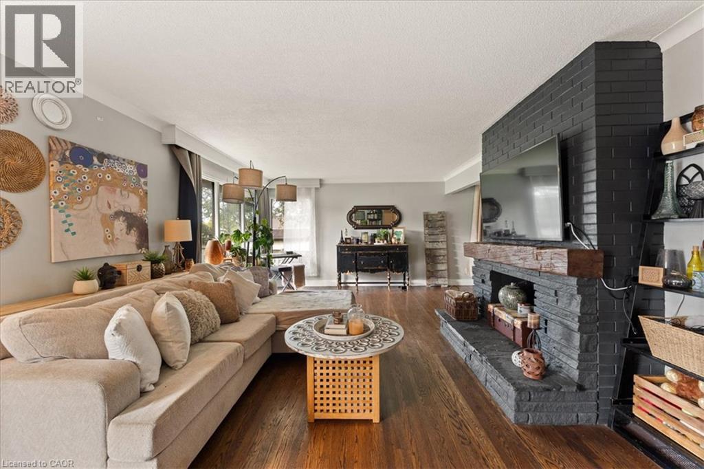 154 PARIS Road, Brantford — photo 6