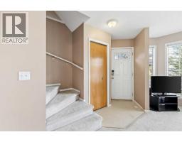 172 Harvest Gold Heights NE - photo 3